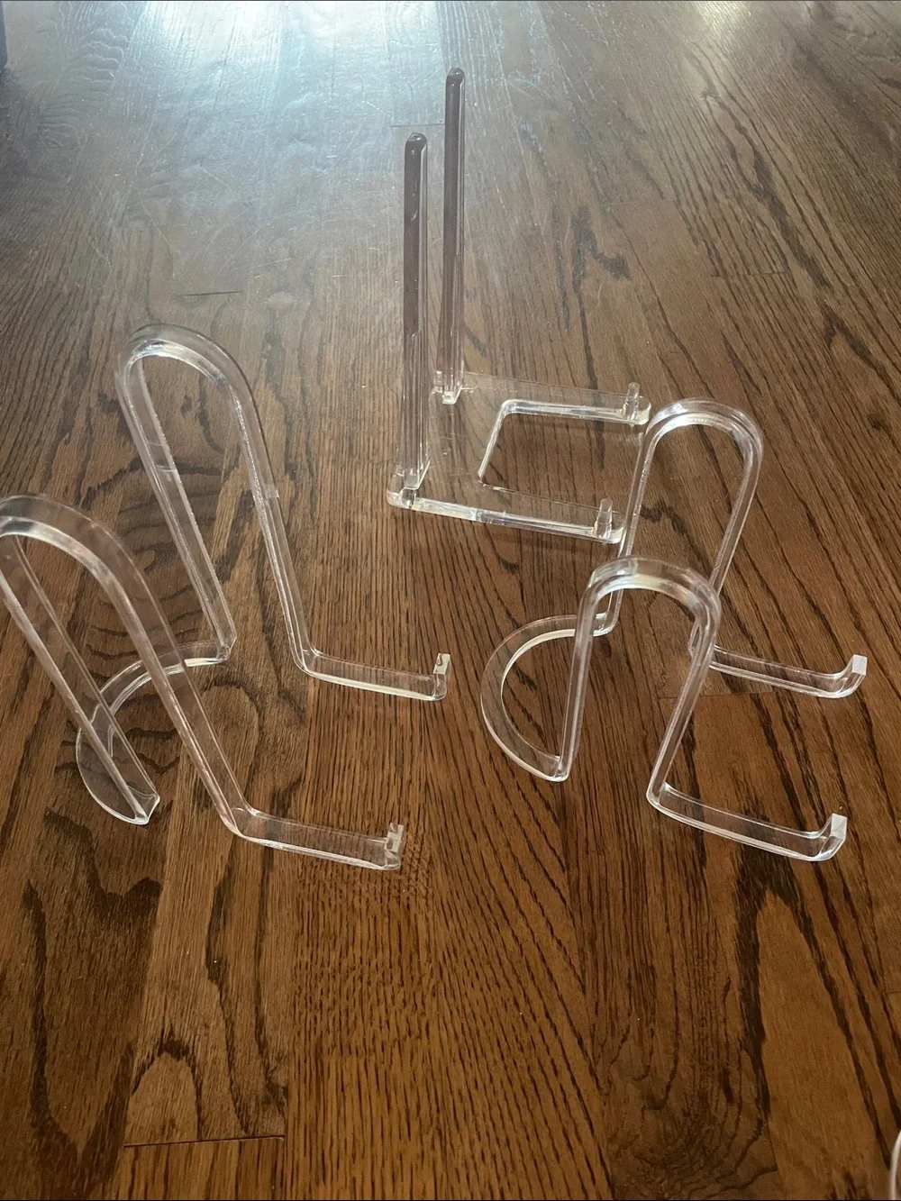Clear Acrylic Easels for Party, Wedding, Banquet, Graduation events.